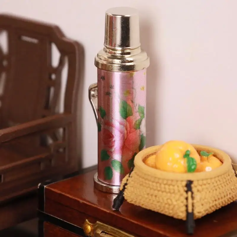 1 Set Miniature Decoration 1/12 Mini Dollhouse Chinese Nostalgic Scene Alloy Warm Water Bottle Model Toys Doll House Accessories
1 Set Miniature Decoration 1/12 Mini Dollhouse Chinese Nostalgic Scene Alloy Warm Water Bottle Model Toys Doll House Accessories