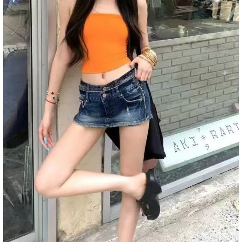 Американская джинсовая юбка-шорты в стиле Y2K Spice Girl, ретро, с заниженной талией, облегающая бедра, новинка лета 2026
Американская джинсовая юбка-шорты в стиле Y2K Spice Girl, ретро, с заниженной талией, облегающая бедра, новинка лета 2026