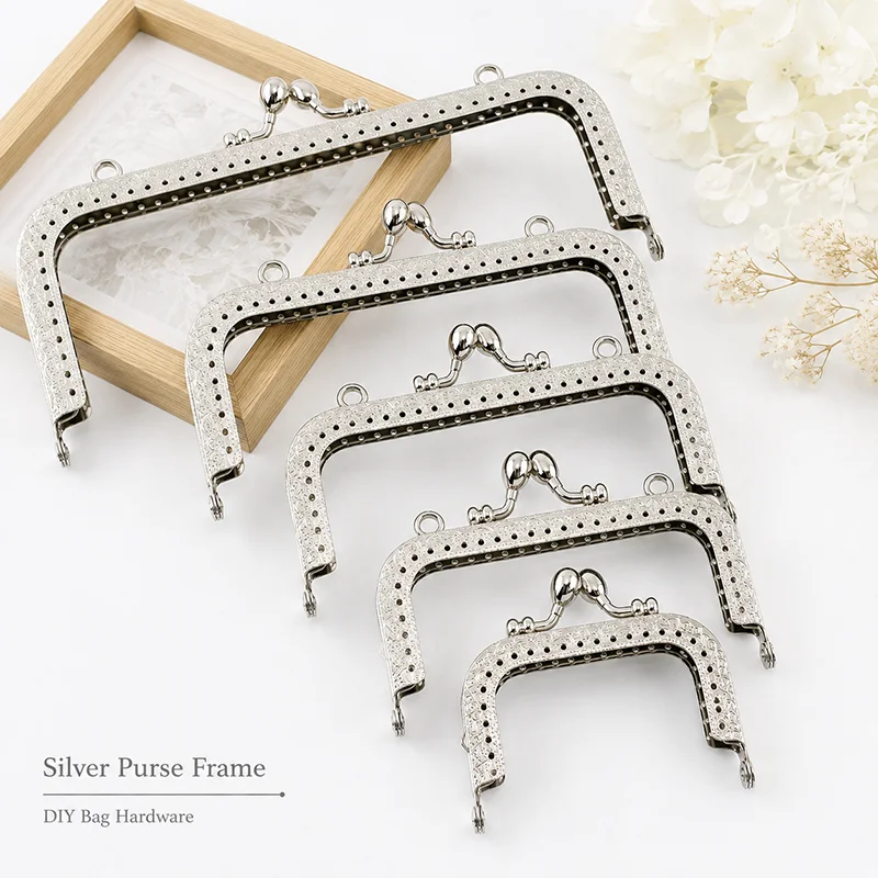 1/2/5Pcs 8.5-20cm Silver Embossed Metal Purse Frame Kiss Clasp Bag Handle for Wallet Woven Handbag DIY Hardware Accessories Kit
1/2/5Pcs 8.5-20cm Silver Embossed Metal Purse Frame Kiss Clasp Bag Handle for Wallet Woven Handbag DIY Hardware Accessories Kit