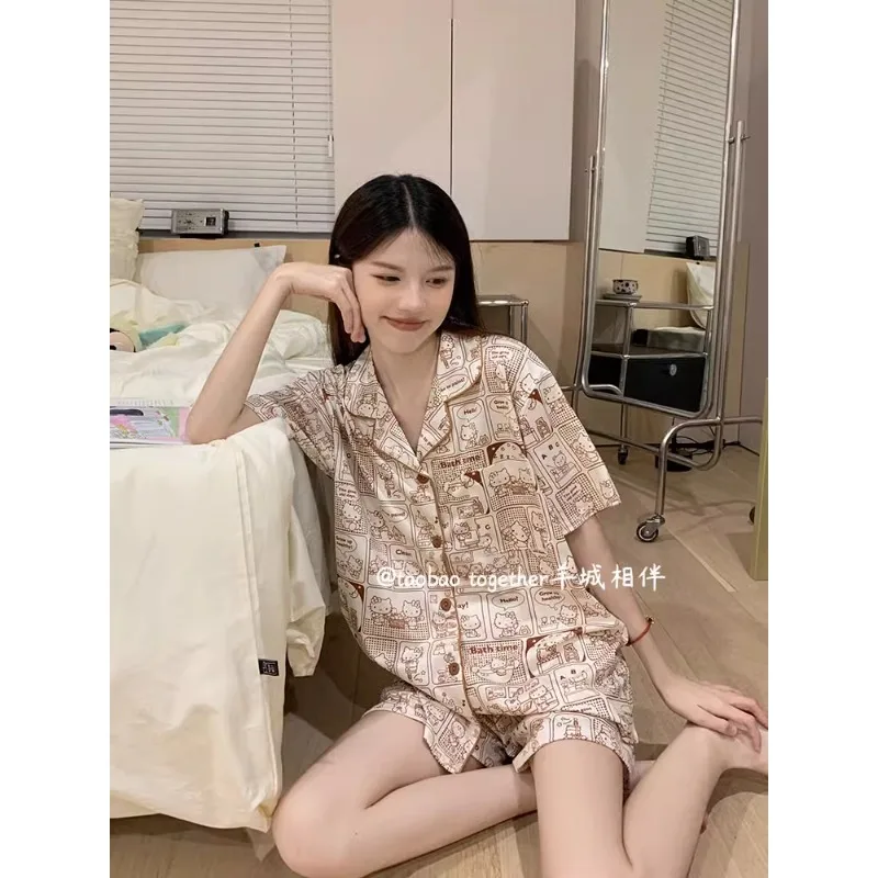 Cartoon cute Hello Kitty pajamas, summer new comfortable and breathable loungewear set, Sanrio cartoon pajamas two-piece set
Cartoon cute Hello Kitty pajamas, summer new comfortable and breathable loungewear set, Sanrio cartoon pajamas two-piece set