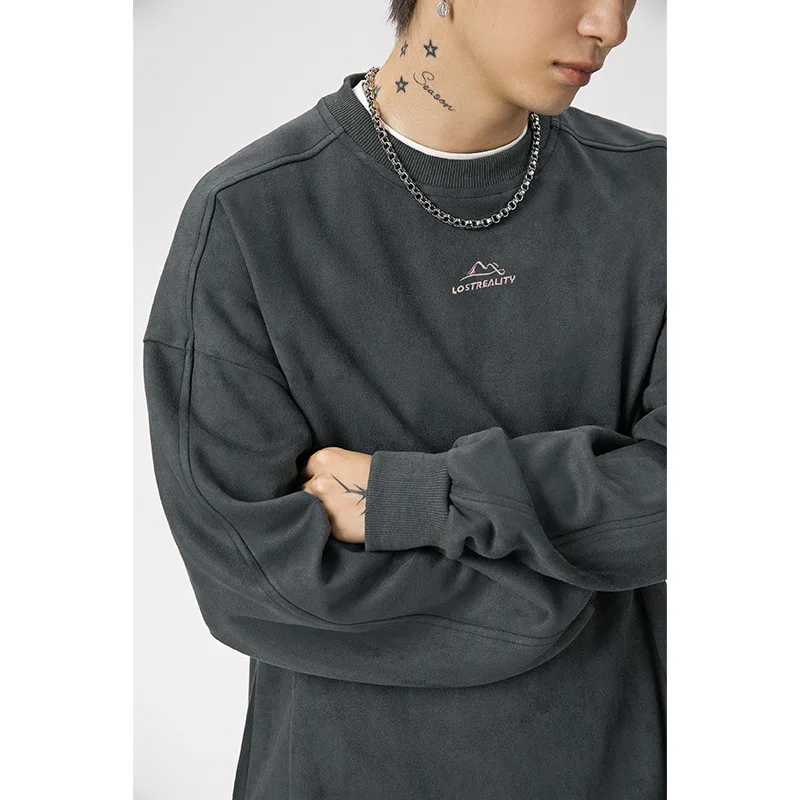 2025 Men's Suede Sweatshirt Heavyweight Retro Split Design Embroidered Streetwear Core Round Neck Spring Urban Aesthetic Top
2025 Men's Suede Sweatshirt Heavyweight Retro Split Design Embroidered Streetwear Core Round Neck Spring Urban Aesthetic Top