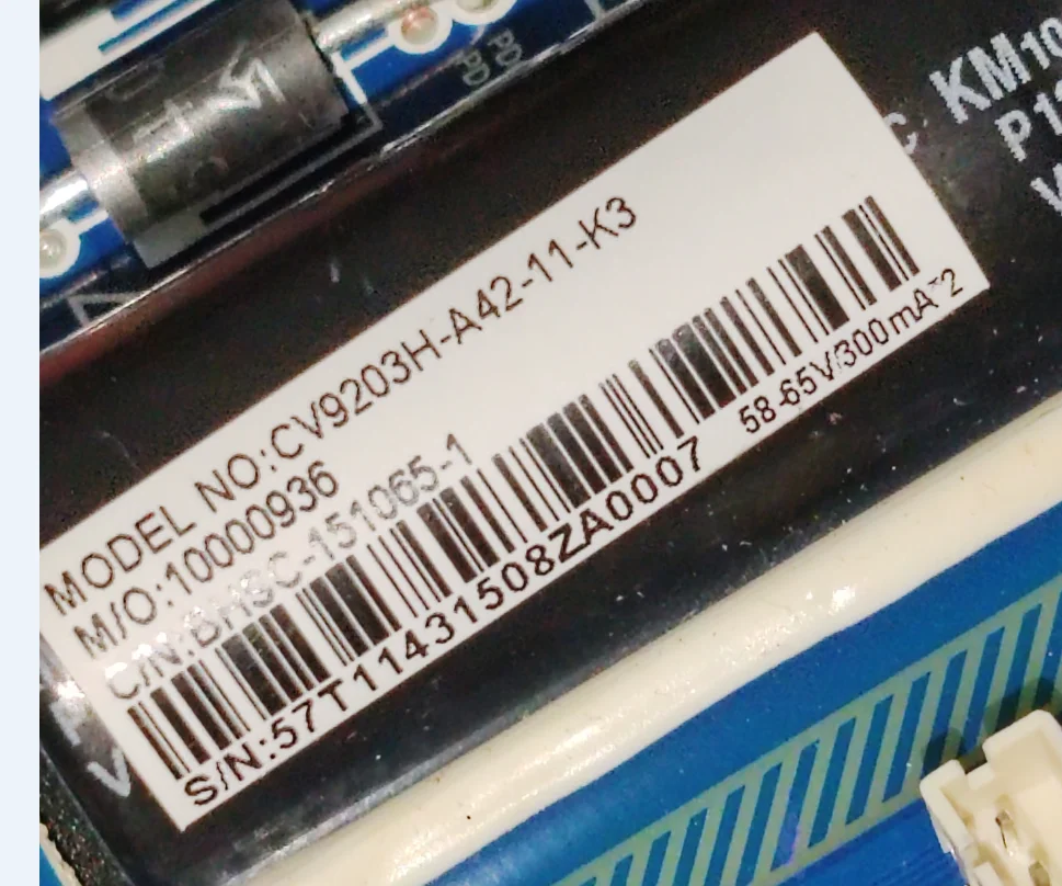 CV9203H-A42 Three-in-one TV motherboard 45--80V 300ma Test the physical photos
CV9203H-A42 Three-in-one TV motherboard 45--80V 300ma Test the physical photos