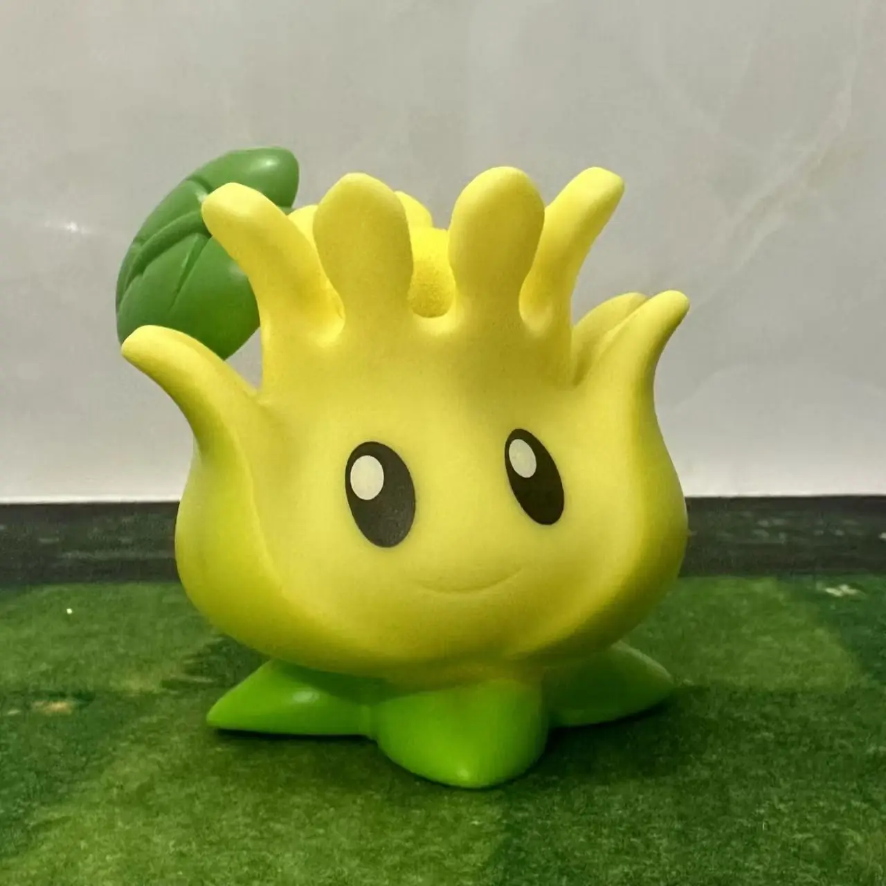 Du Ying Shooter "New Plants vs. Zombies" - This is a soft rubber toy game scene birthday gift toy.
Du Ying Shooter "New Plants vs. Zombies" - This is a soft rubber toy game scene birthday gift toy.