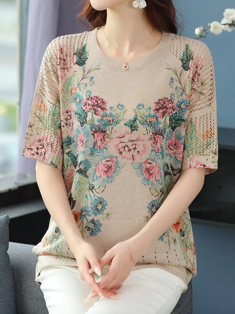 Floral Print Hollow Knitted T Shirt Women 2024 Summer Clothes For Women Pullovers Tees Top Y2K Loose Women's T-shirt
Floral Print Hollow Knitted T Shirt Women 2024 Summer Clothes For Women Pullovers Tees Top Y2K Loose Women's T-shirt