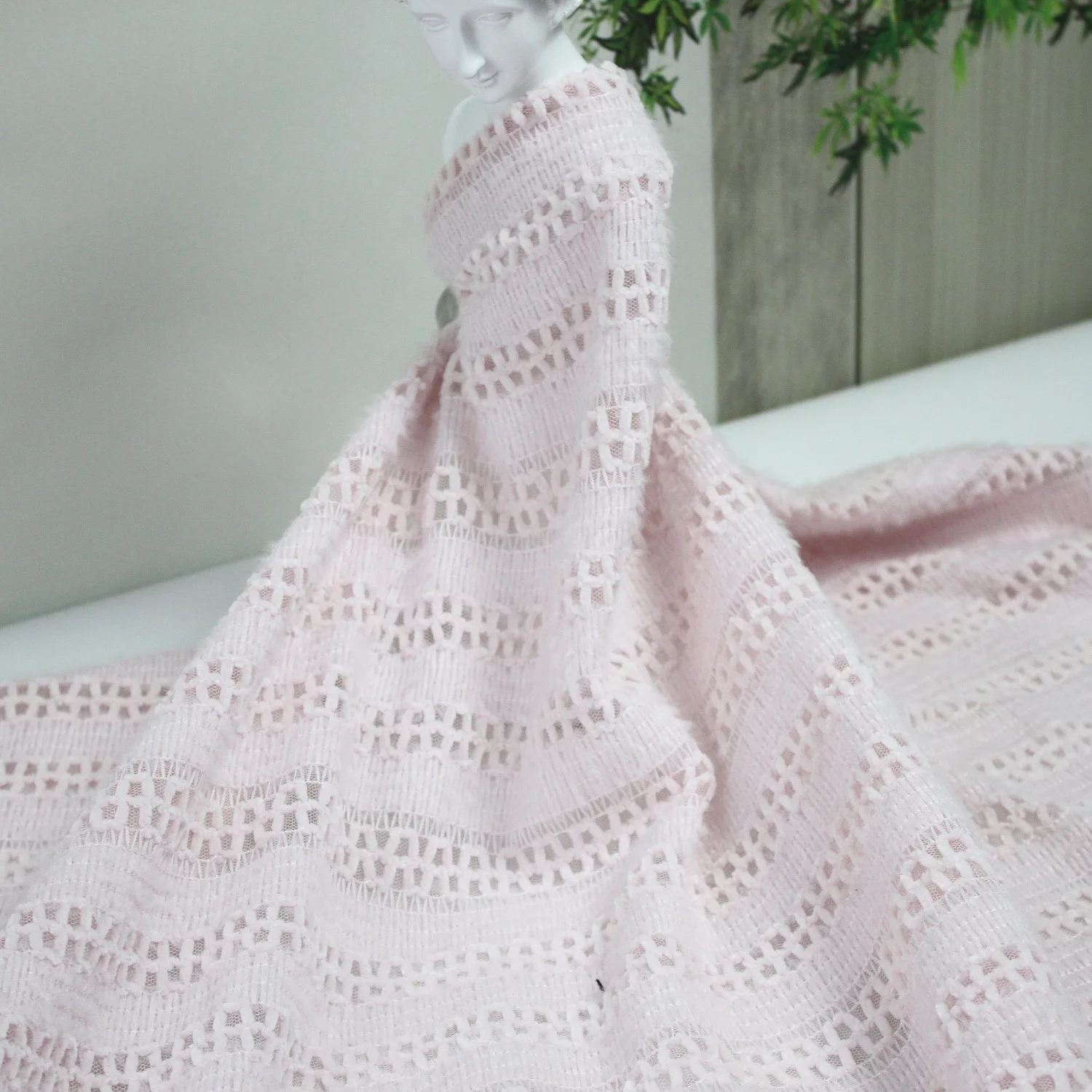 Clothing Designer Fabric Three-Dimensional Embroidery Fashion Cloth Dancing Dress Fishtail Skirt Embroidered
Clothing Designer Fabric Three-Dimensional Embroidery Fashion Cloth Dancing Dress Fishtail Skirt Embroidered