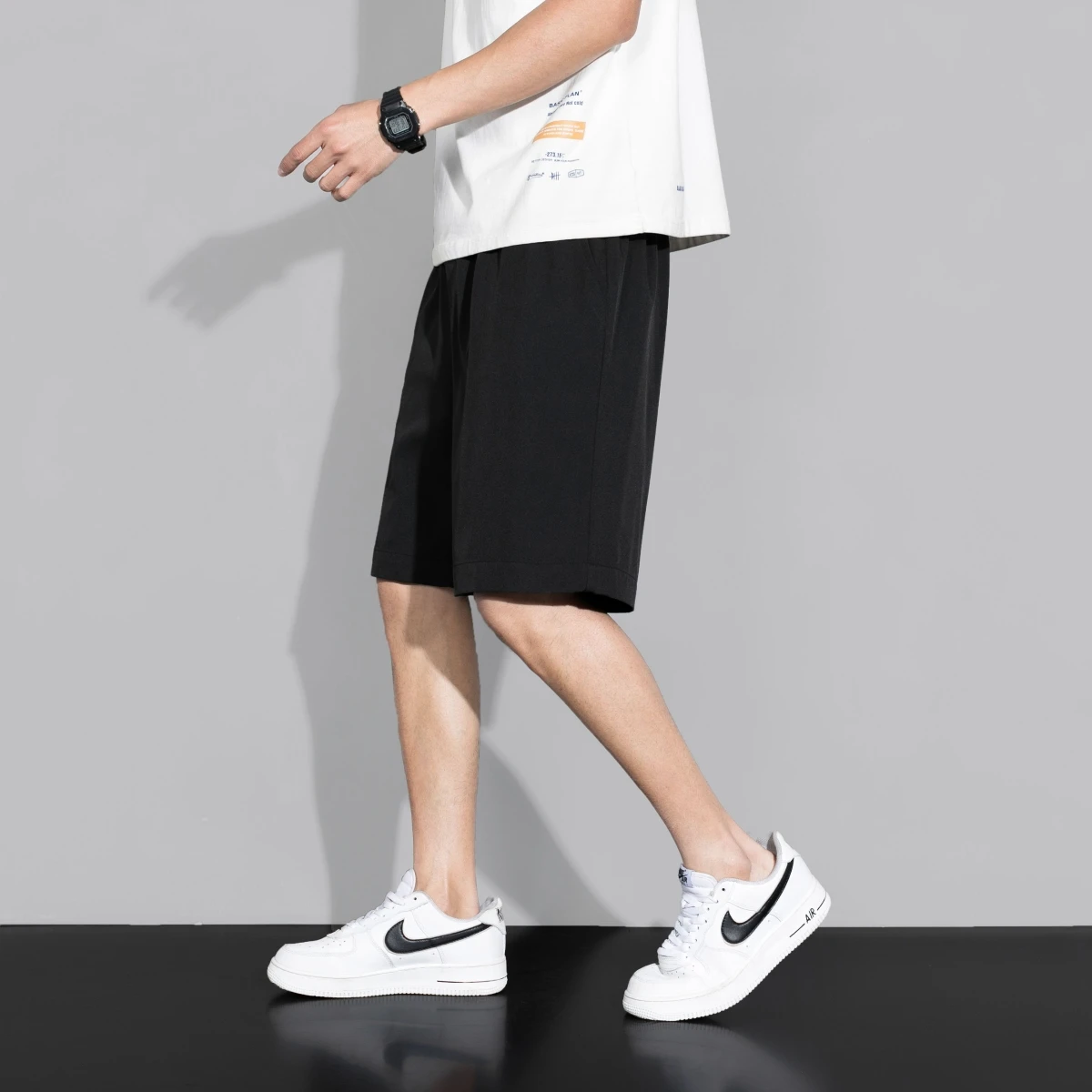 Повседневный мужской костюм из ледяного шелка, свободная драпировка, летняя верхняя одежда, спортивные брюки длиной пять четвертей из полиэфирного волокна, деловые повседневные брюки
Повседневный мужской костюм из ледяного шелка, свободная драпировка, летняя верхняя одежда, спортивные брюки длиной пять четвертей из полиэфирного волокна, деловые повседневные брюки