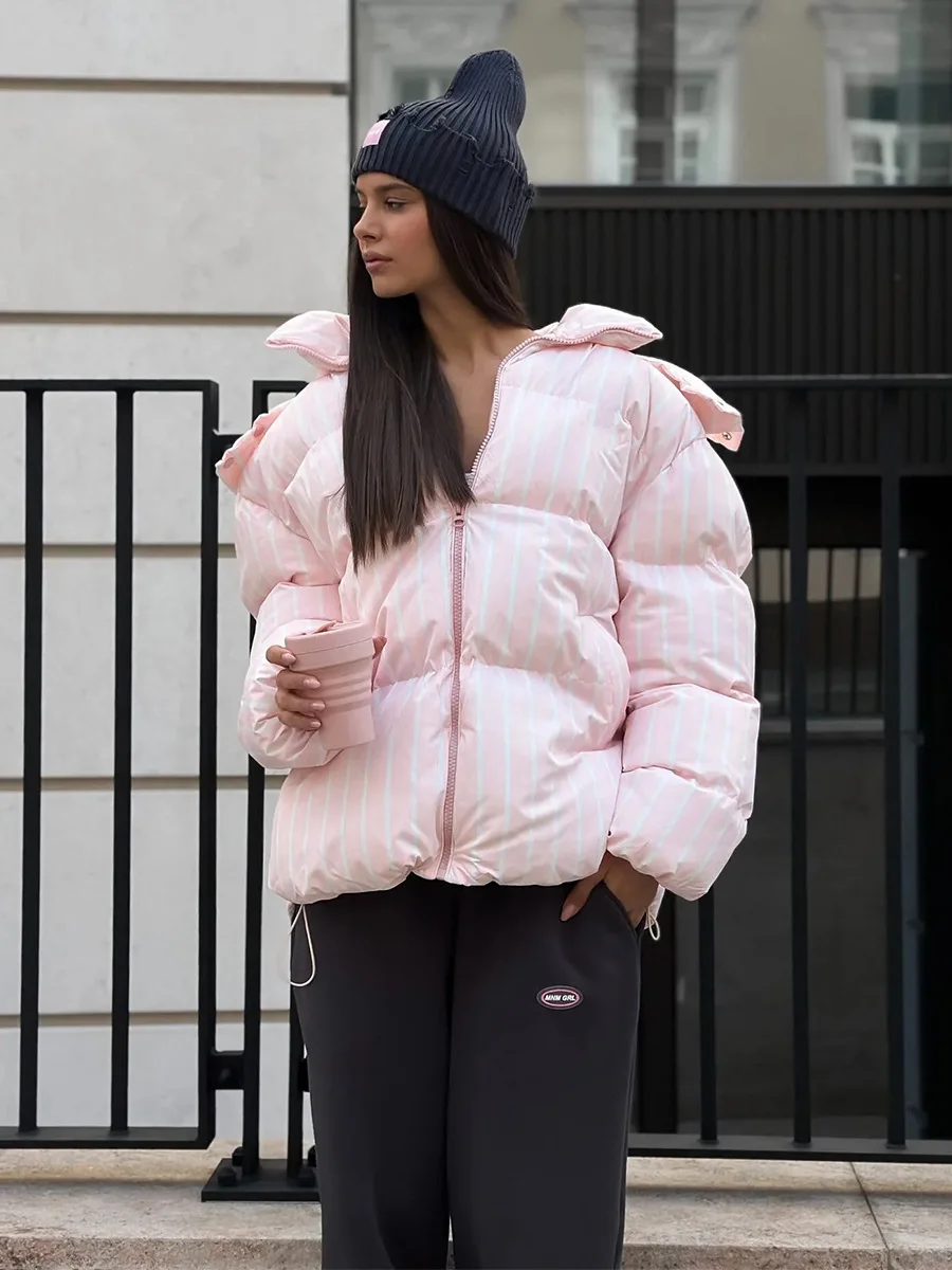 Wolfeel Women's Winter New Striped Hooded Cotton Jacket Loose Fashion Personality Warm Cotton Coat Jacket Female Parkas
Wolfeel Women's Winter New Striped Hooded Cotton Jacket Loose Fashion Personality Warm Cotton Coat Jacket Female Parkas