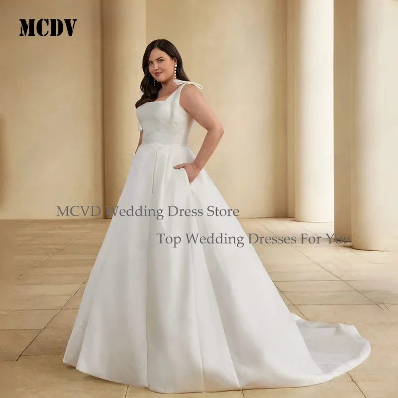 MCDV Bridal Oversize Satin Wedding Dress Spaghetti Strap A Line Sleeveless Side Split Customized Gown for Bride
MCDV Bridal Oversize Satin Wedding Dress Spaghetti Strap A Line Sleeveless Side Split Customized Gown for Bride