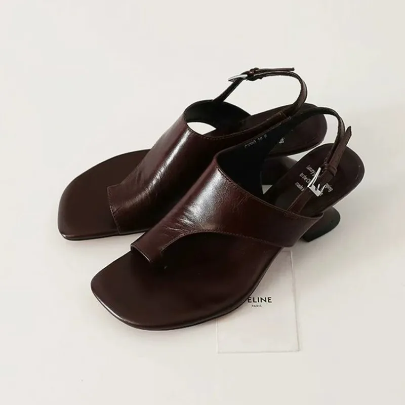 New Style Women's Black Clip Toe Slingback Sandals Strange Style Ankle Strap Buckle Summer Sandals for Women Runway Party Shoes
New Style Women's Black Clip Toe Slingback Sandals Strange Style Ankle Strap Buckle Summer Sandals for Women Runway Party Shoes