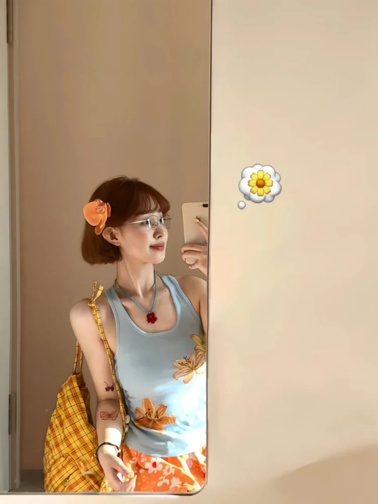 Summer Floral Print Crop Top Women's Slim Fit Sleeveless Vest Inner And Outer Wear Casual Commute Style Fashion Trend
Summer Floral Print Crop Top Women's Slim Fit Sleeveless Vest Inner And Outer Wear Casual Commute Style Fashion Trend