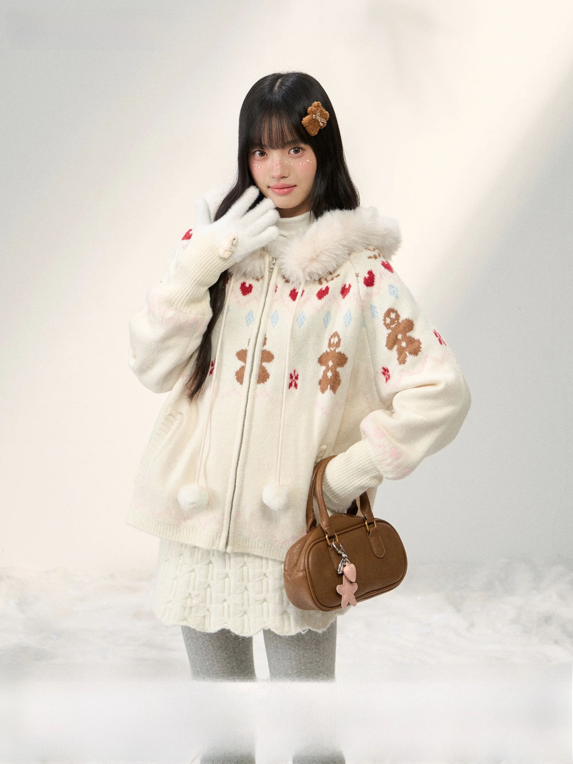 Umoumo Sweet Soft Molasses Gingerbread Man Embroidered Open Cardigan Loose Lazy Furry Hat Sweater Women's Knittedwear
Umoumo Sweet Soft Molasses Gingerbread Man Embroidered Open Cardigan Loose Lazy Furry Hat Sweater Women's Knittedwear