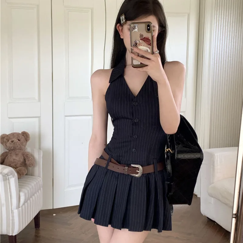 Fashion V-neck Sleeveless Dress Women Striped Single Breasted Pleated Sweet Sexy Backless Vestidos Summer Korean Mini Dresses
Fashion V-neck Sleeveless Dress Women Striped Single Breasted Pleated Sweet Sexy Backless Vestidos Summer Korean Mini Dresses