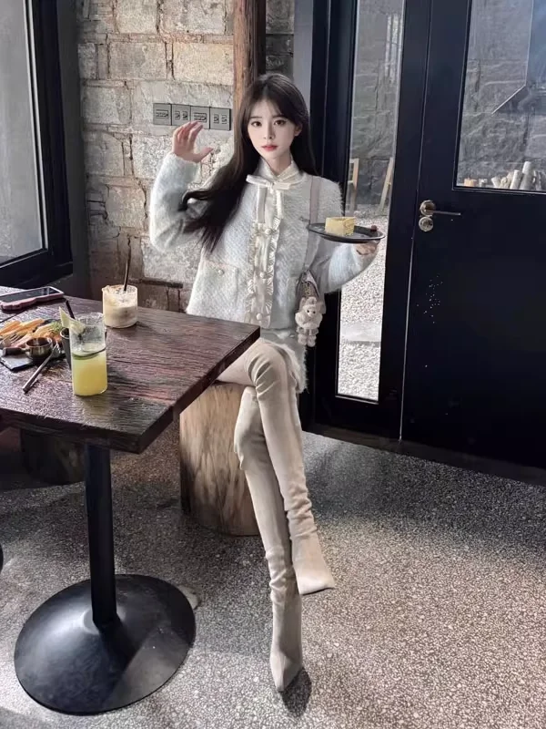 Rich Girl Short Coat Skirt Two-Piece Set Anti-Aging Whole Set OOTD Spring 2026 Fragrant Style Comfortable Fashion Set
Rich Girl Short Coat Skirt Two-Piece Set Anti-Aging Whole Set OOTD Spring 2026 Fragrant Style Comfortable Fashion Set