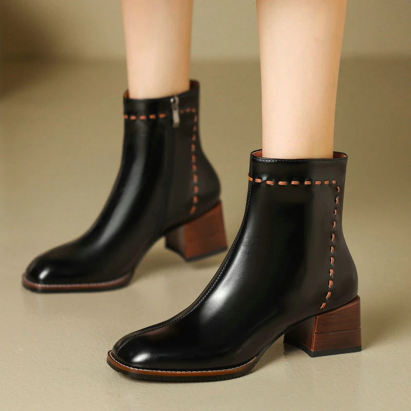 2024 Autumn Winter Women Ankle Boots Genuine Leather Thick High Heels Shoes Woman Outdoor Casual Working Size 34-40
2024 Autumn Winter Women Ankle Boots Genuine Leather Thick High Heels Shoes Woman Outdoor Casual Working Size 34-40