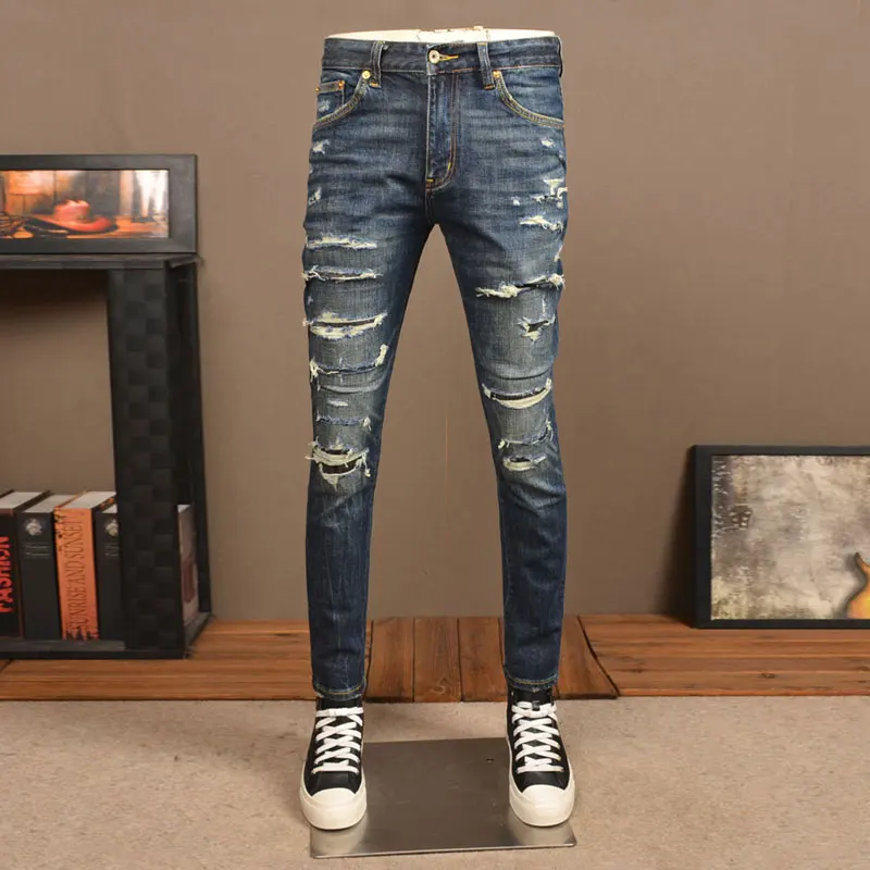 Fashionable men's jeans tear elastic slim fit retro washed blue jeans designer casual Italian style pants hombreY2K
Fashionable men's jeans tear elastic slim fit retro washed blue jeans designer casual Italian style pants hombreY2K