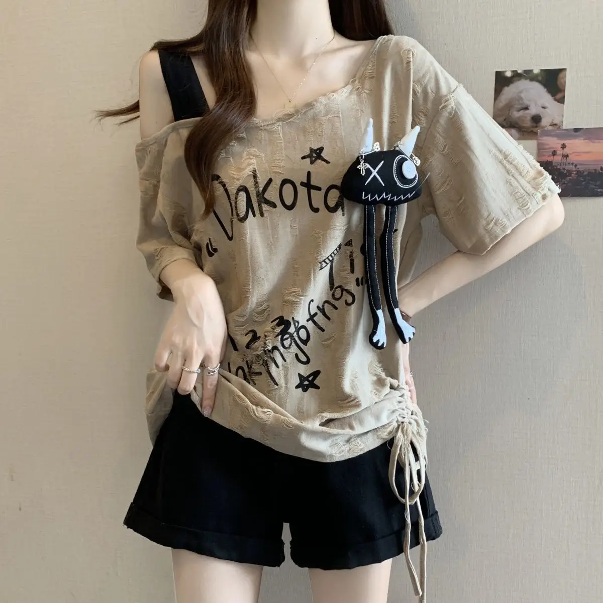 Summer Plus Size Women's Fashion Ripped Washed Style Drawstring Pleated Loose Slant Neck Off-Shoulder Short Sleeve T-Shirt
Summer Plus Size Women's Fashion Ripped Washed Style Drawstring Pleated Loose Slant Neck Off-Shoulder Short Sleeve T-Shirt