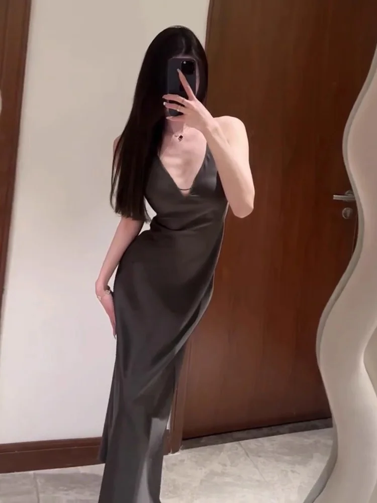Elegant Satin V-Neck Strapless Dress Women's Sexy Backless Evening Gown Spring Summer Commute Style Long Length Sleeveless
Elegant Satin V-Neck Strapless Dress Women's Sexy Backless Evening Gown Spring Summer Commute Style Long Length Sleeveless