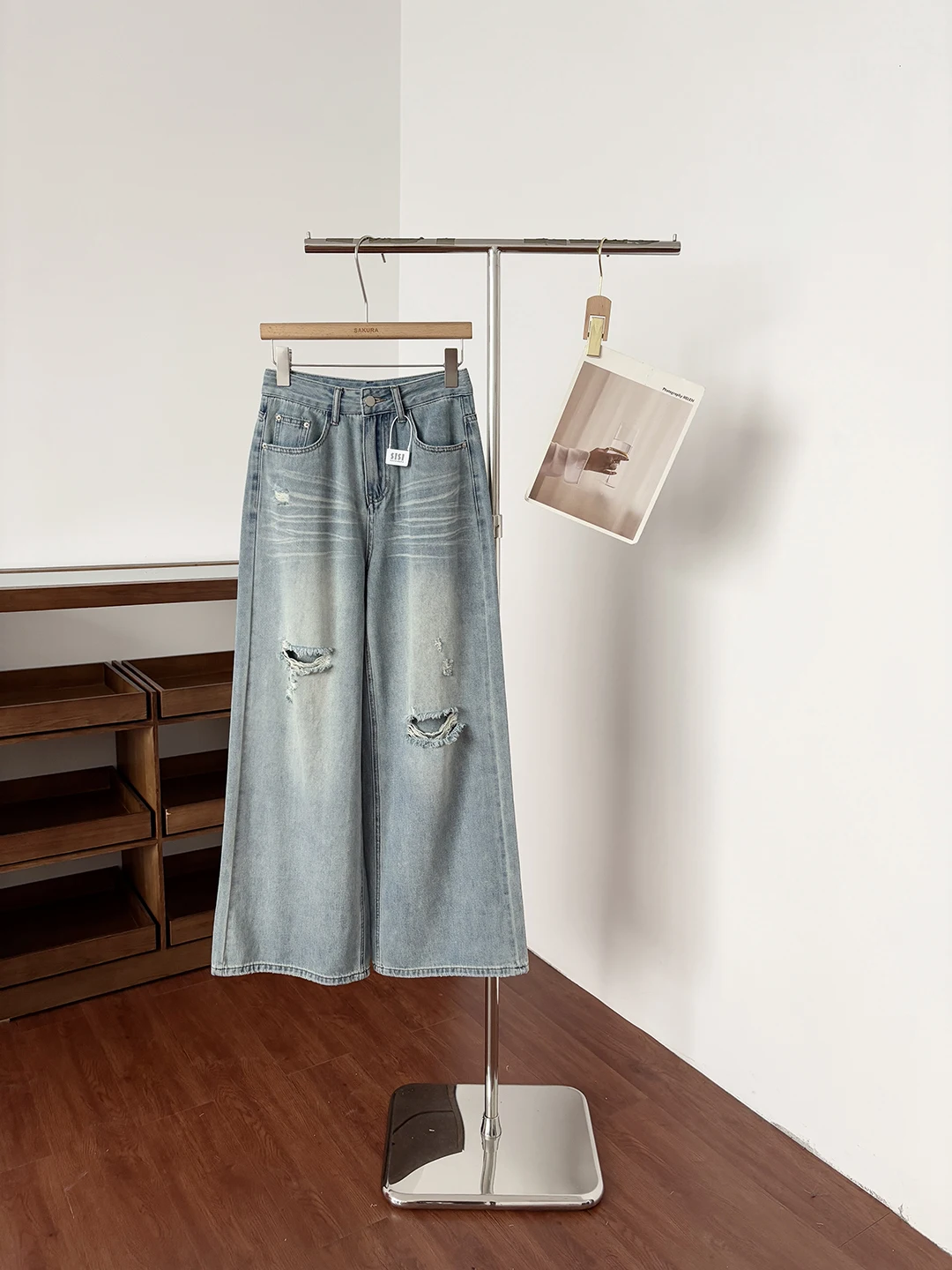 High Waist Wide Leg Denim Jeans Women's Summer 2026 New Style Casual Versatile Hole Punching Straight Leg Pants
High Waist Wide Leg Denim Jeans Women's Summer 2026 New Style Casual Versatile Hole Punching Straight Leg Pants