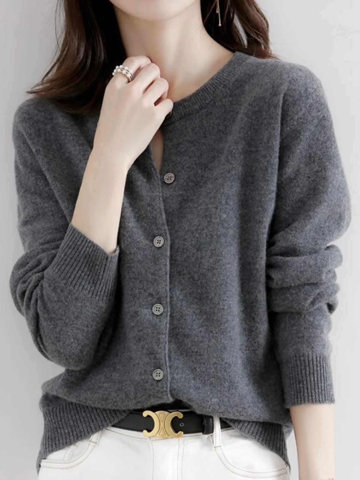 Women's Knitted Sweater Base Layer Open Cardigan Thin Faionable Spring Autumn Sle Soft Cozy Top Lightweight Knitwear
Women's Knitted Sweater Base Layer Open Cardigan Thin Faionable Spring Autumn Sle Soft Cozy Top Lightweight Knitwear