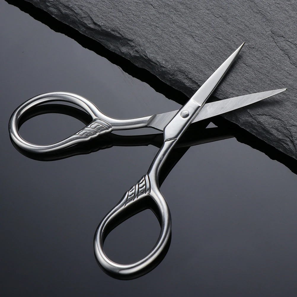 Ножницы для стрижки бороды и усов из нержавеющей стали, 2 шт., точные, острые, с зеркальной полировкой, инструмент для стрижки волос на лице и теле
Ножницы для стрижки бороды и усов из нержавеющей стали, 2 шт., точные, острые, с зеркальной полировкой, инструмент для стрижки волос на лице и теле