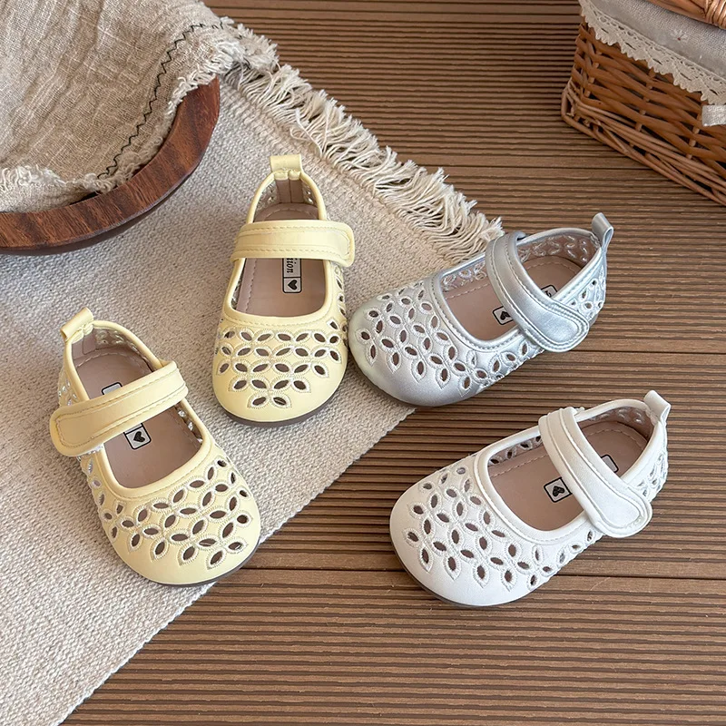 Girls Flat Shoes Round Toes Hollowed-out Kids Leather Shoes Soft Bottom 2026 Brand New Children Princess Shoes Non-slip
Girls Flat Shoes Round Toes Hollowed-out Kids Leather Shoes Soft Bottom 2026 Brand New Children Princess Shoes Non-slip