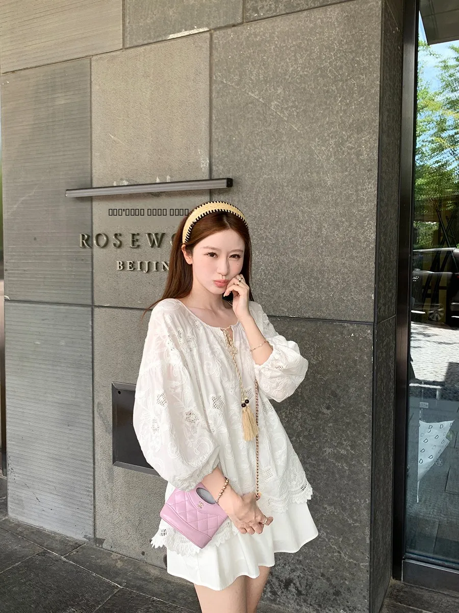 Комплект YANUOYU: романтическая вышивка, ажурная юбка А-силуэта и женский хлопковый топ с длинным рукавом и круглым вырезом
Комплект YANUOYU: романтическая вышивка, ажурная юбка А-силуэта и женский хлопковый топ с длинным рукавом и круглым вырезом