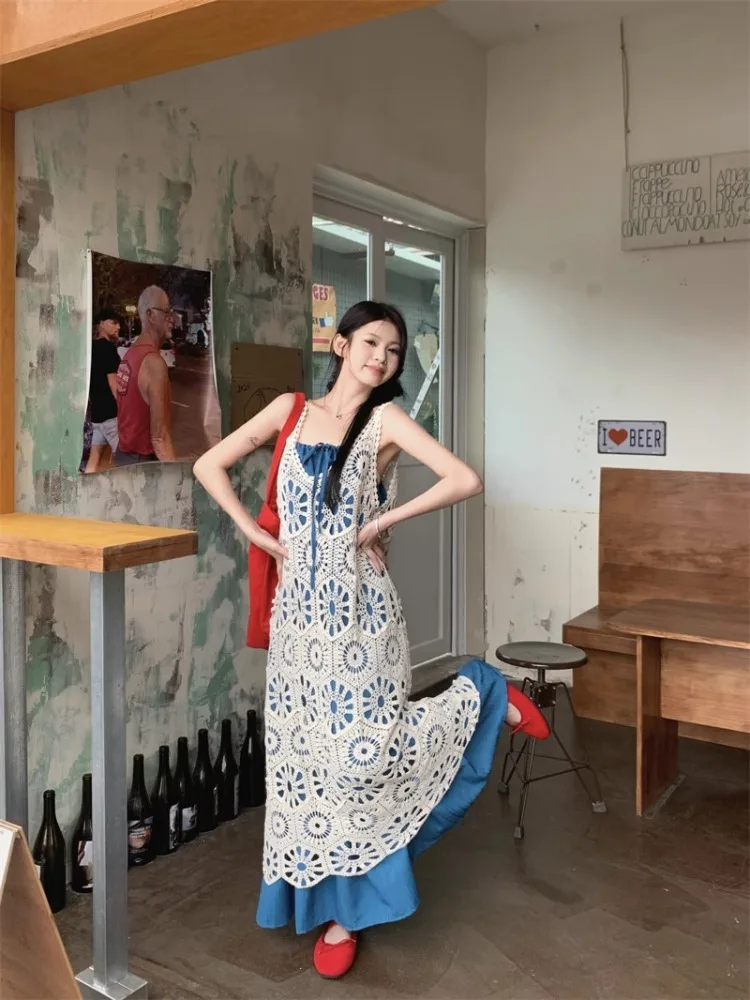 Bohemian Holiday Style Women's Summer Hollow out Hook Flower Cover up Overalls Two Piece Set Fashionable Casual Outfit
Bohemian Holiday Style Women's Summer Hollow out Hook Flower Cover up Overalls Two Piece Set Fashionable Casual Outfit