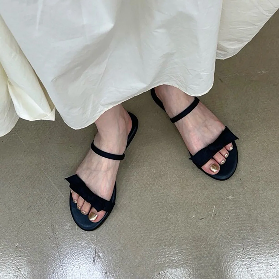 Dave&di Minimalist French Sandals For Woman Shoes Summer Slippers Butterfly Dew Toe Flat Bottomed Silk Satin Fashionable Sandals
Dave&di Minimalist French Sandals For Woman Shoes Summer Slippers Butterfly Dew Toe Flat Bottomed Silk Satin Fashionable Sandals