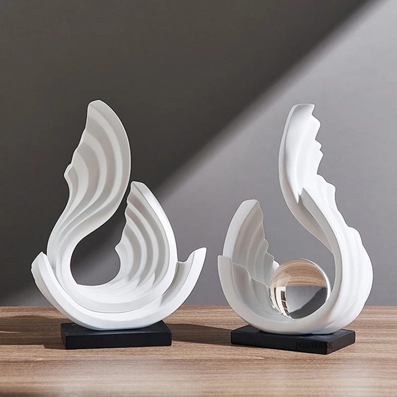 Small High-end Sculptures for Office Light Resin Decoration Statue European Creative Household Home Decor for Entrance
Small High-end Sculptures for Office Light Resin Decoration Statue European Creative Household Home Decor for Entrance