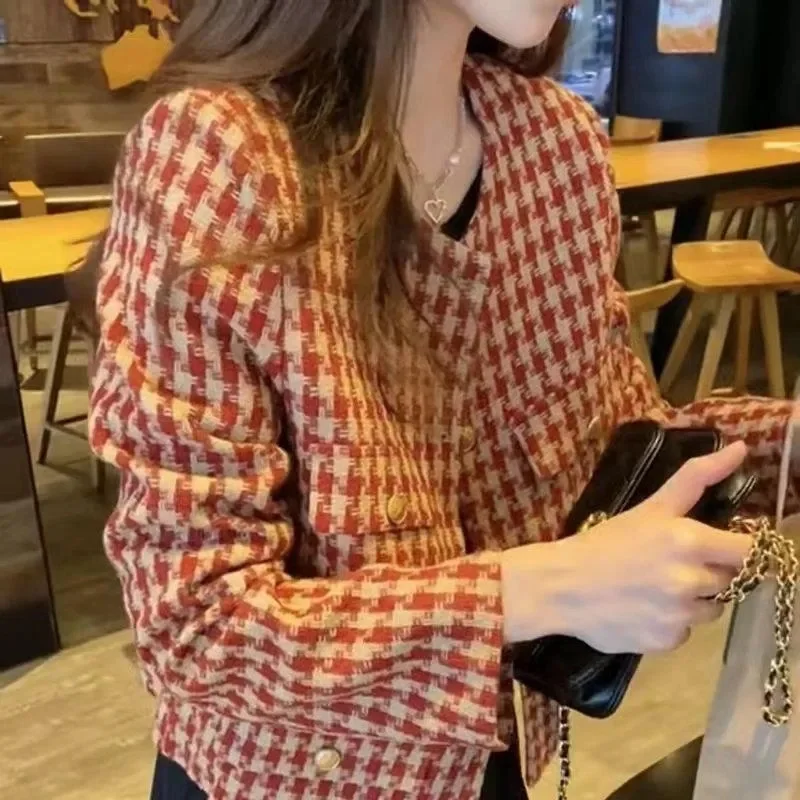Small Fragrant Style Short Coat Women Spring Autumn Jacket Top New Single-breasted Temperament Jacket Top Female Outerwear
Small Fragrant Style Short Coat Women Spring Autumn Jacket Top New Single-breasted Temperament Jacket Top Female Outerwear