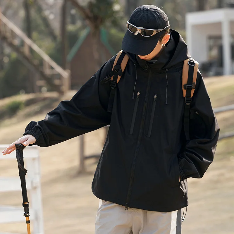 Autumn Men Jacket Solid Long Sleeve Zipper Man Hooded Outerwear New Waterproof Windproof Outdoor Hiking Couple Cargo Coat
Autumn Men Jacket Solid Long Sleeve Zipper Man Hooded Outerwear New Waterproof Windproof Outdoor Hiking Couple Cargo Coat