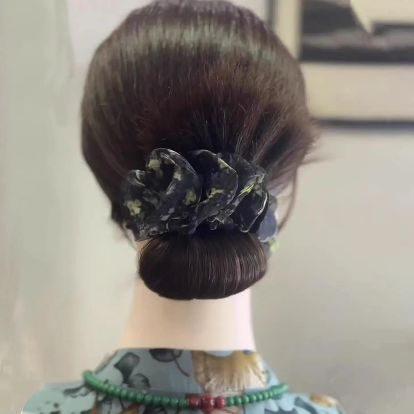 Cloud Bubble Folded Floral Hair Accessories Women's Bun Hair Clip Stylish Sensation New 2025 behind Head Hair Clips for Women
Cloud Bubble Folded Floral Hair Accessories Women's Bun Hair Clip Stylish Sensation New 2025 behind Head Hair Clips for Women