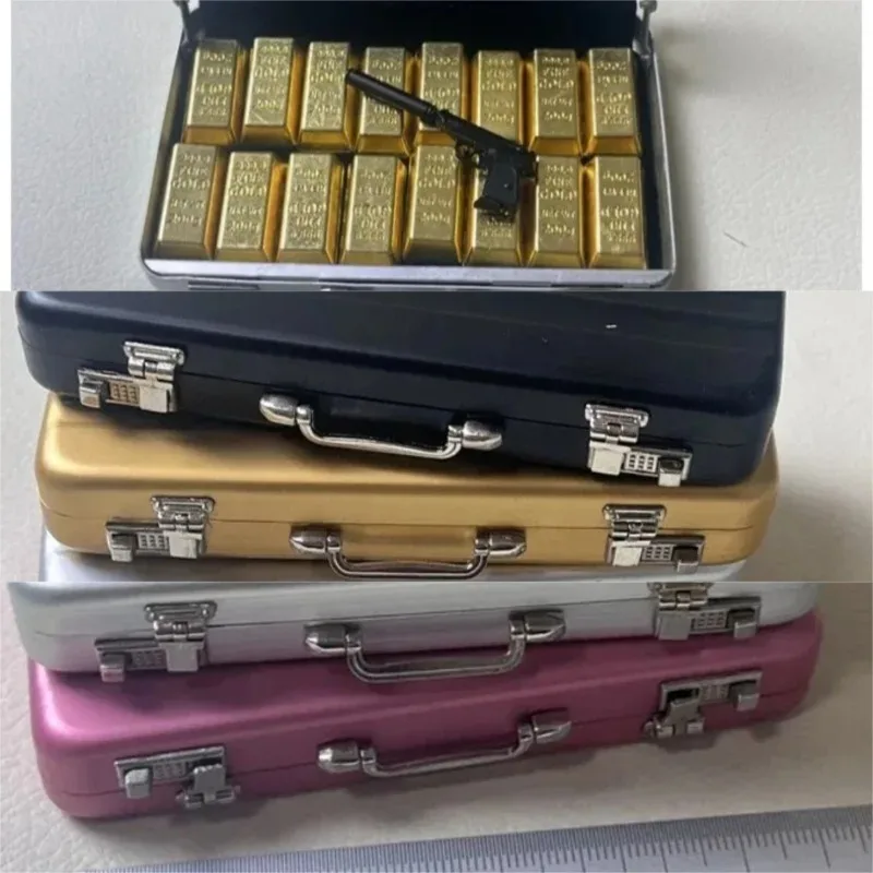 В наличии 1/6 масштаб солдат моделирование багажа золотой стержень слитки пистолет модель для 12 дюймов фигурки BJD куклы орнамент 
В наличии 1/6 масштаб солдат моделирование багажа золотой стержень слитки пистолет модель для 12 дюймов фигурки BJD куклы орнамент