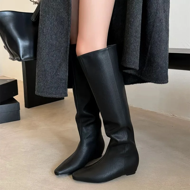 New Korean-style Insole High Boots, Stylish Square Toe Sleeve Mid-heel Fashion Boots, Plus-size Minimalist Style Women's Boots
New Korean-style Insole High Boots, Stylish Square Toe Sleeve Mid-heel Fashion Boots, Plus-size Minimalist Style Women's Boots