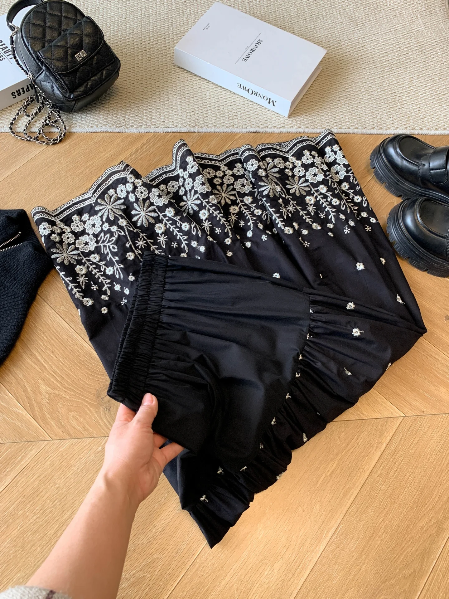 Heavy Embroidery A-Line Midi Skirt High Waist Korean Sle Casual Spring Faion plus Size Women's f-length Skirts
Heavy Embroidery A-Line Midi Skirt High Waist Korean Sle Casual Spring Faion plus Size Women's f-length Skirts