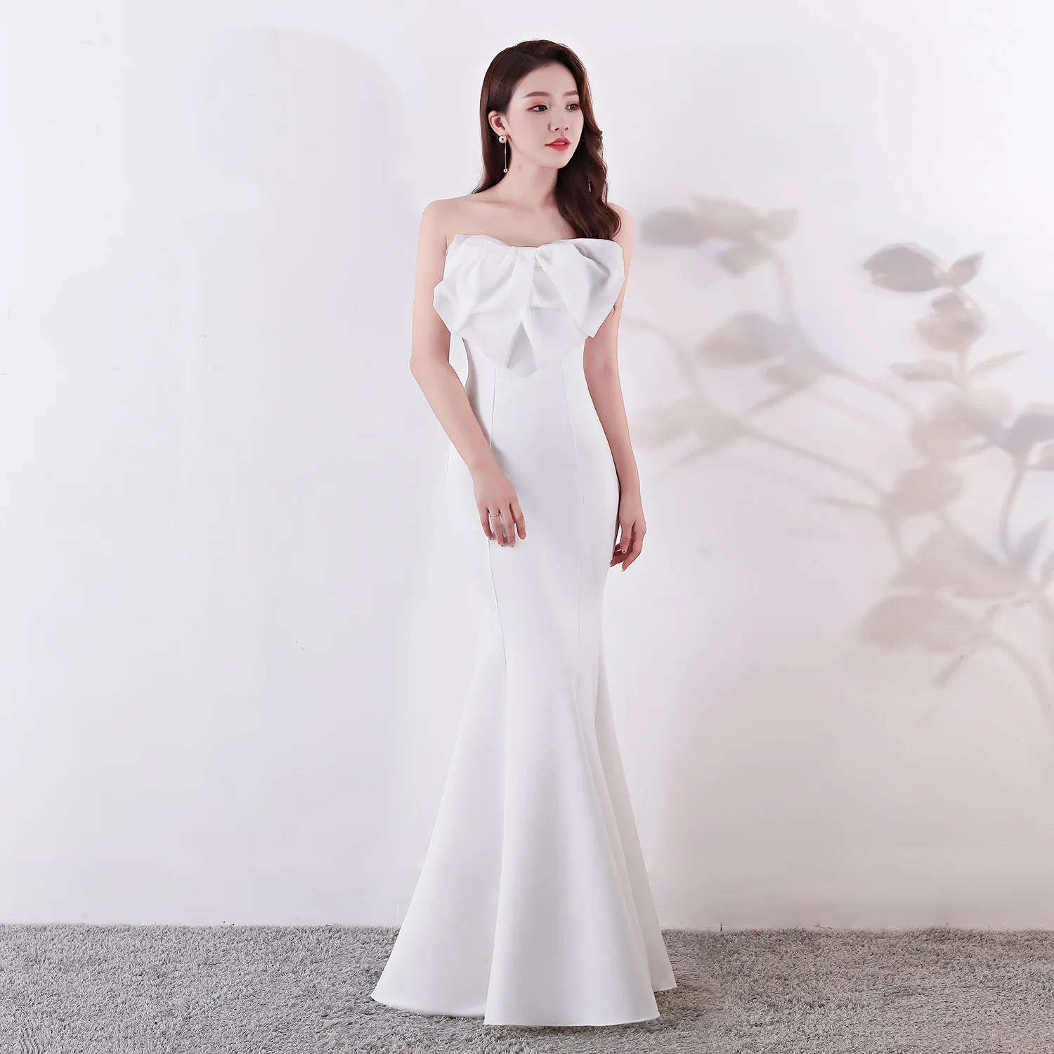 Women's Slimming Slim Fit Bustier Fish Tail Long Evening Gown with Bow Detail Hip-Hugging Elegant Dress for Formal Occasions
Women's Slimming Slim Fit Bustier Fish Tail Long Evening Gown with Bow Detail Hip-Hugging Elegant Dress for Formal Occasions