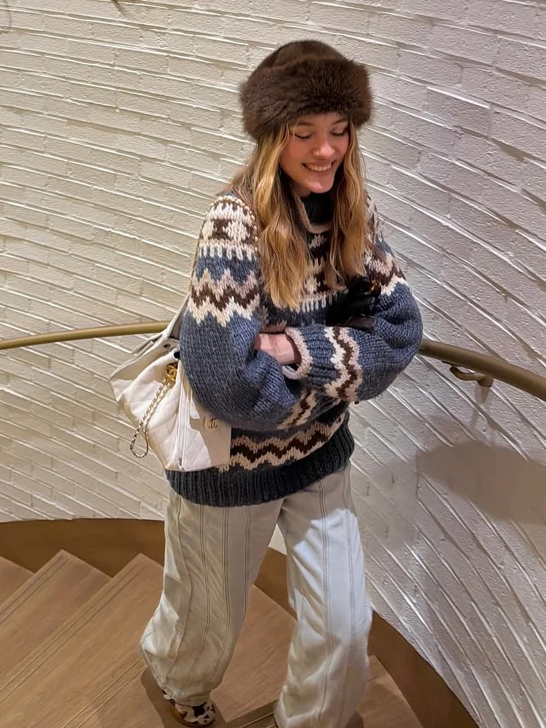 Women's Sweater Knitwear Pullover Turtleneck Blouse O-neck Long Sleeve Casual Loose Tops Trendy Print New Fashion Woman Clothes
Women's Sweater Knitwear Pullover Turtleneck Blouse O-neck Long Sleeve Casual Loose Tops Trendy Print New Fashion Woman Clothes