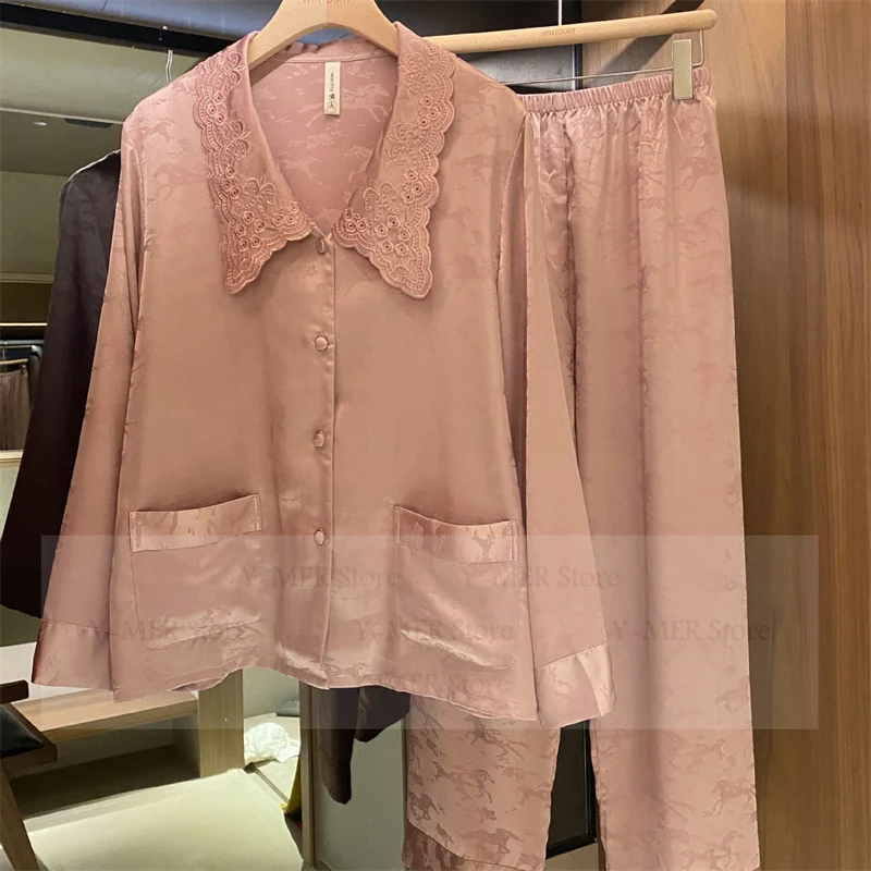 Luxury Ice Silk Jacquard Pajamas Suit Lady Long Sleeve Trousers Suit Autumn Spring Home Clothes Nightwear Soft Pijamas De Mujer
Luxury Ice Silk Jacquard Pajamas Suit Lady Long Sleeve Trousers Suit Autumn Spring Home Clothes Nightwear Soft Pijamas De Mujer