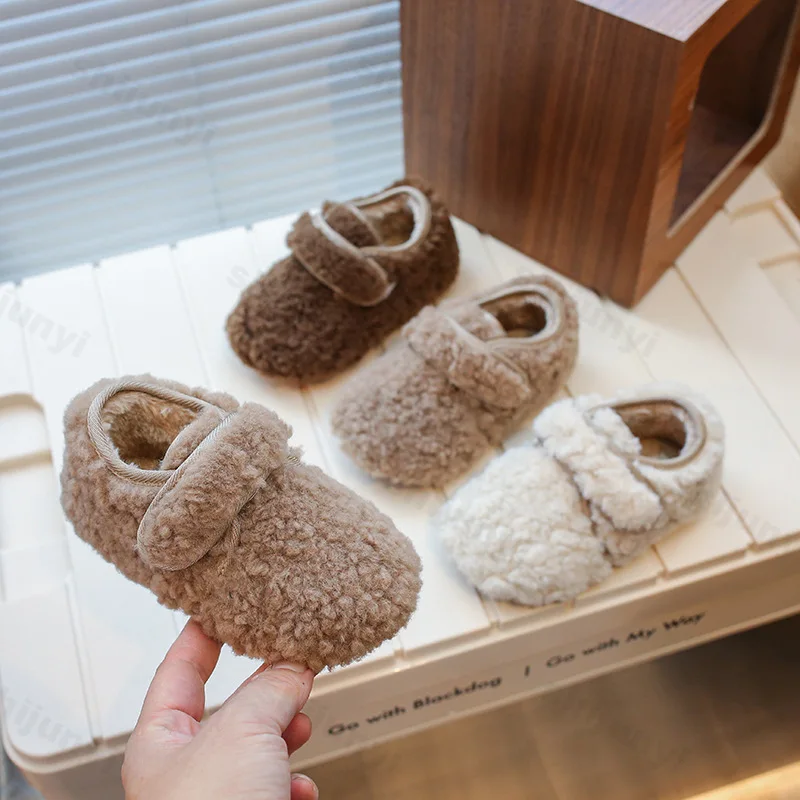 Children Plush Warm Flats Kids Casual Shoes 2025 Autumn Winter New Non-slip Leisure Girls Fashion Comfortable Princess Shoes
Children Plush Warm Flats Kids Casual Shoes 2025 Autumn Winter New Non-slip Leisure Girls Fashion Comfortable Princess Shoes