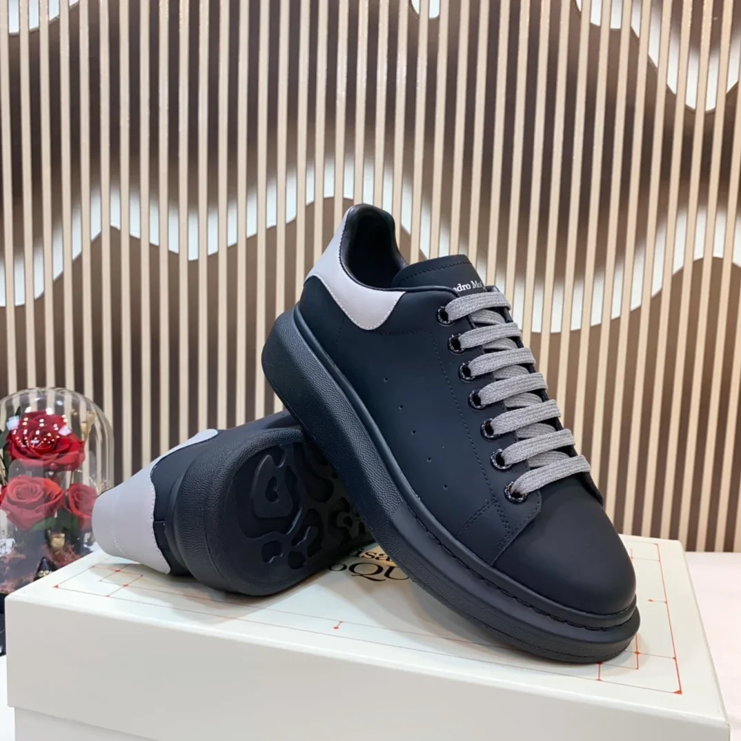 Top Hight Quality Mens Casual Sneakers Real Leather Womens Brand Designer Tennis Shoes Classic Fashion Design running shoes
Top Hight Quality Mens Casual Sneakers Real Leather Womens Brand Designer Tennis Shoes Classic Fashion Design running shoes