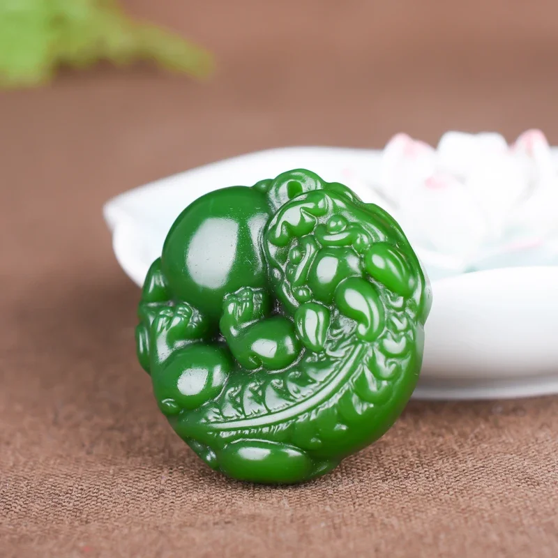 Natural Green Hand-carved Jade Pendants Jewelry Necklace Men and Women Pixiu Pi Pixiu Into Treasure Pendant Jade Pendant
Natural Green Hand-carved Jade Pendants Jewelry Necklace Men and Women Pixiu Pi Pixiu Into Treasure Pendant Jade Pendant