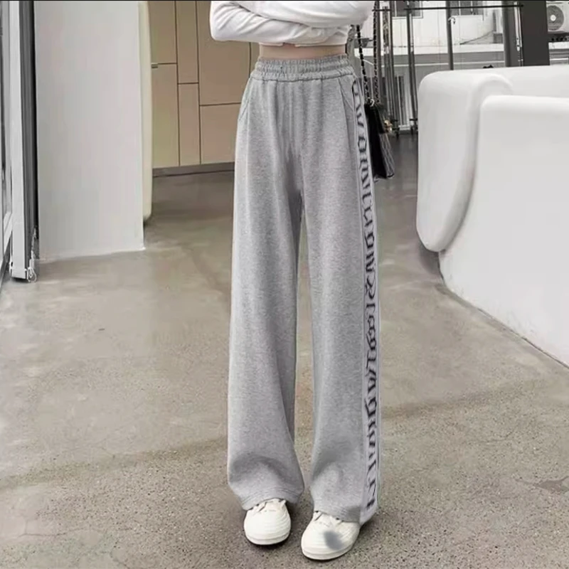 Spring and summer outdoor casual sports pants women loose straight tube elastic waist show thin wide leg casual pants
Spring and summer outdoor casual sports pants women loose straight tube elastic waist show thin wide leg casual pants