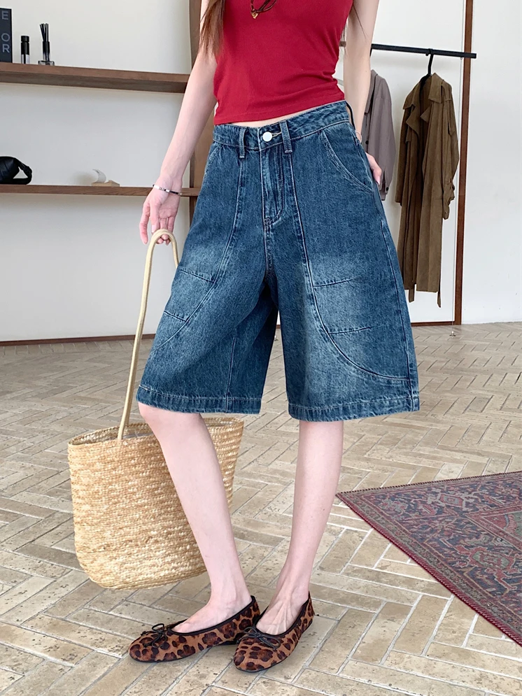 American Style High Waist Distressed Blue Jeans Women's Loose Straight Leg Pants Casual Summer Fashion Five-Point Pants
American Style High Waist Distressed Blue Jeans Women's Loose Straight Leg Pants Casual Summer Fashion Five-Point Pants