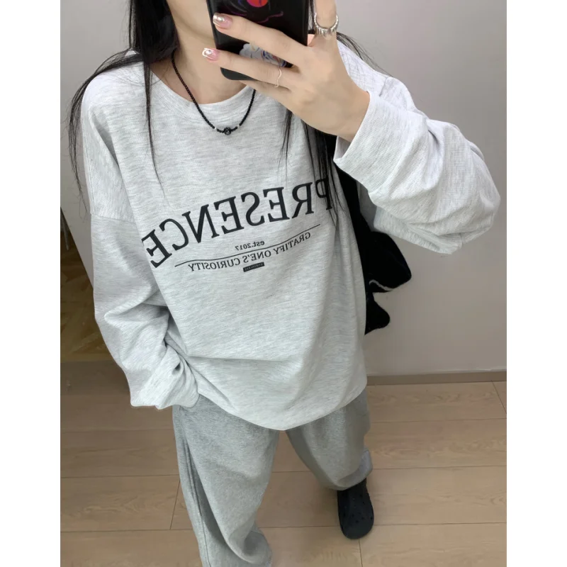 Women Grey Sweatshirt Printing Long Sleeve Thin Korean Fashion Baggy Casual Y2K Style Autumn 2023 NEW Female Black Pullover Tops
Women Grey Sweatshirt Printing Long Sleeve Thin Korean Fashion Baggy Casual Y2K Style Autumn 2023 NEW Female Black Pullover Tops