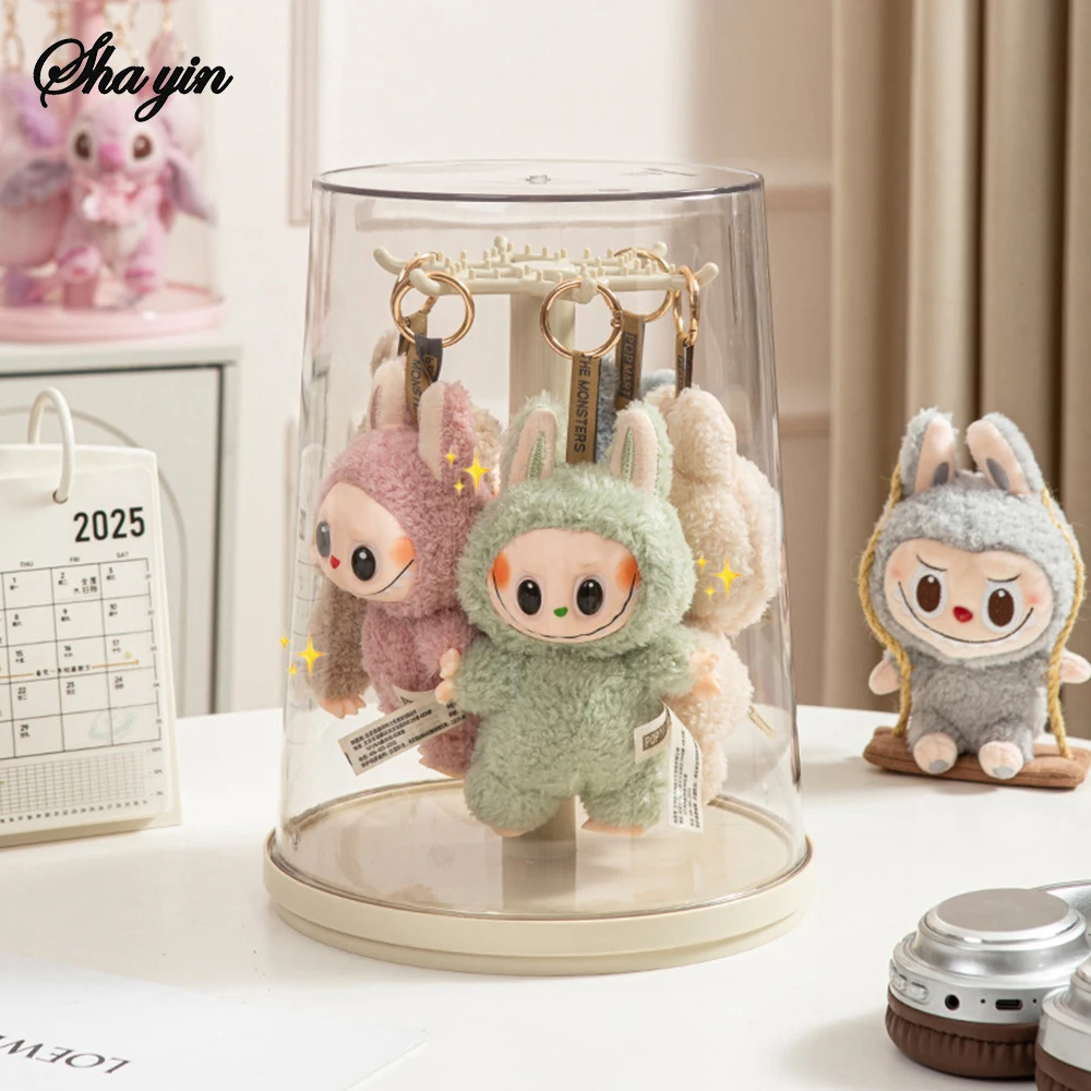 1PC Blind Box Storage Display Stand, Transparent Rotating Plush Toy Figurine Storage Box Display Case, Storage Box For Labubu
1PC Blind Box Storage Display Stand, Transparent Rotating Plush Toy Figurine Storage Box Display Case, Storage Box For Labubu