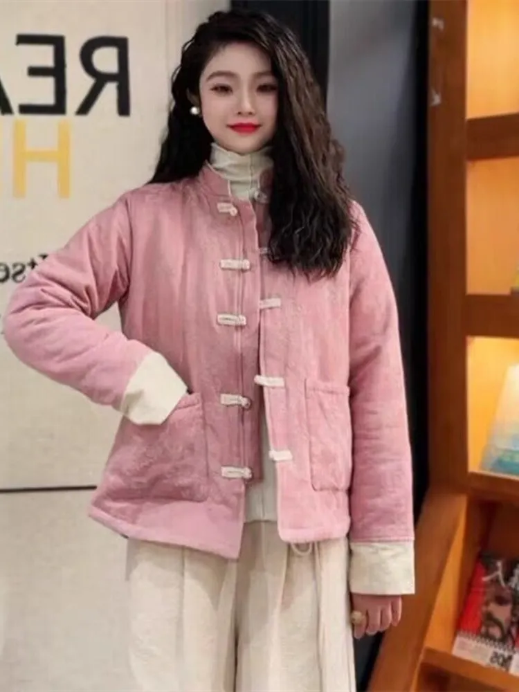 Новая китайская женская утепленная хлопковая куртка свободного кроя из хлопка и льна, зимнее теплое пальто в стиле ретро с пуговицами
Новая китайская женская утепленная хлопковая куртка свободного кроя из хлопка и льна, зимнее теплое пальто в стиле ретро с пуговицами