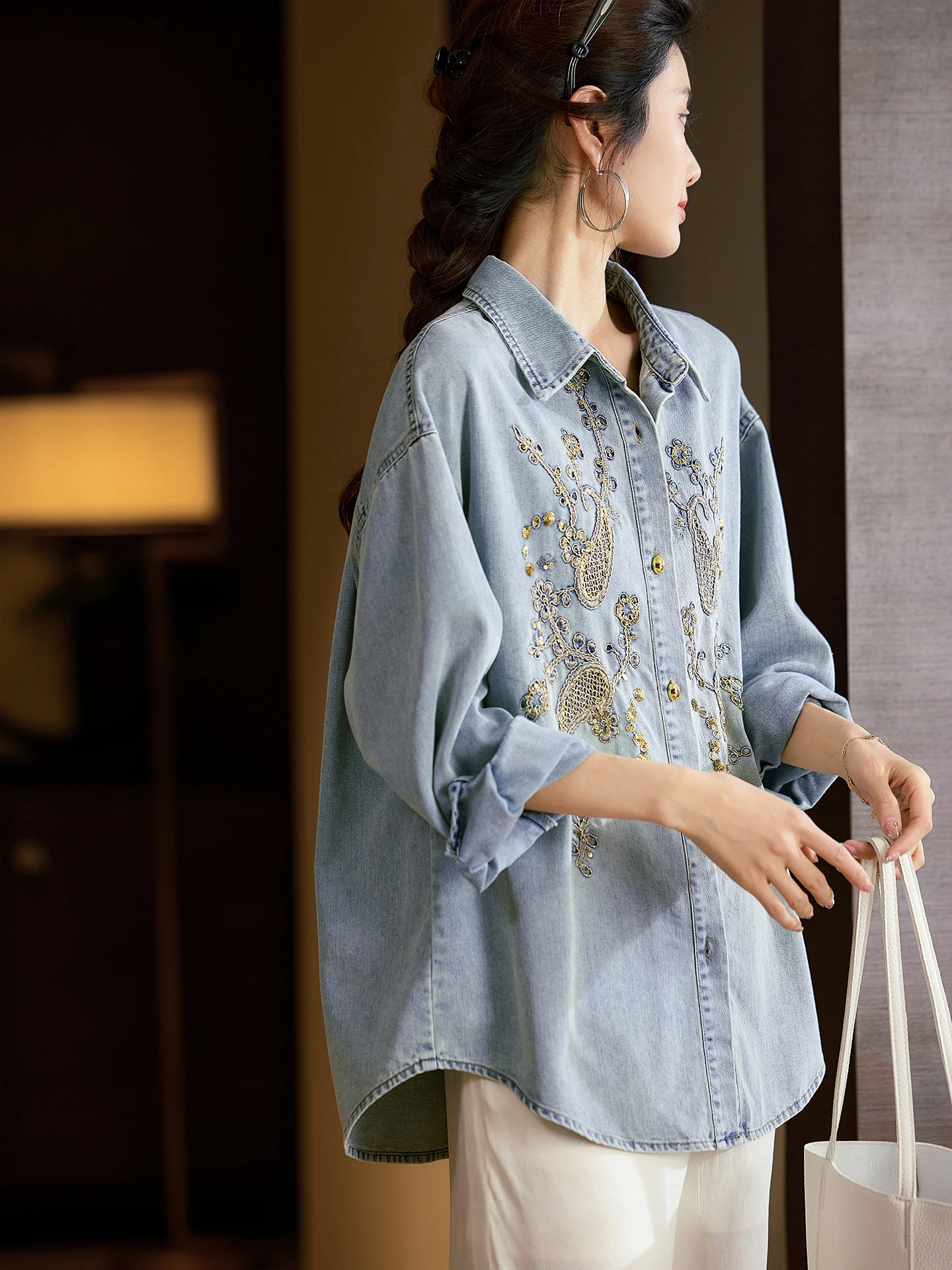 Street Style Embroidered Denim Long Sleeve Shirt Women's Open Cardigan Top Large Size European Goods Spring New Arrival
Street Style Embroidered Denim Long Sleeve Shirt Women's Open Cardigan Top Large Size European Goods Spring New Arrival