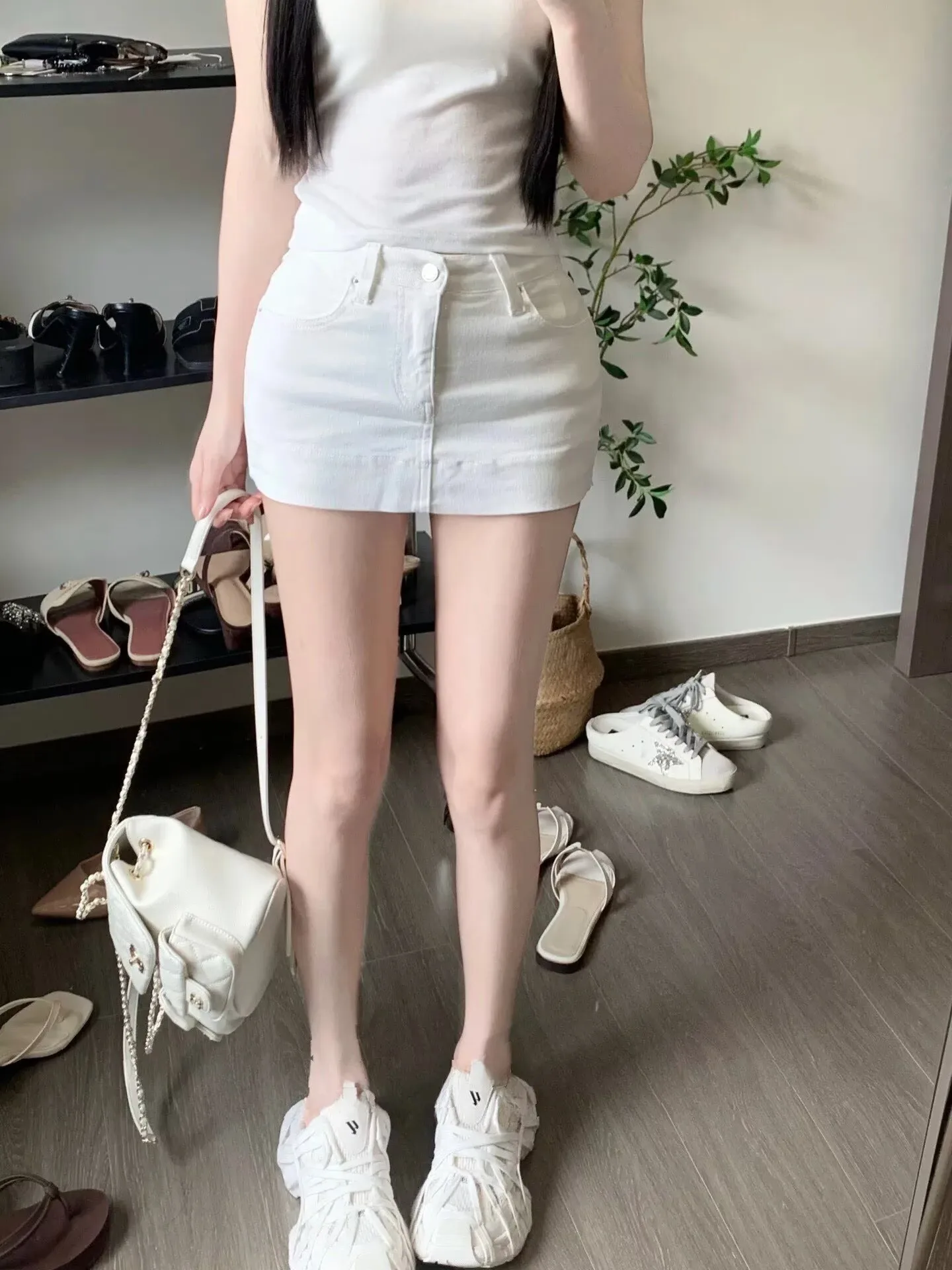 Low Waist High Elastic Denim Skirt Women's Slim Fit Lengthening Legs Anti Exposure Short Skirt Summer Fashion Teenage Girls
Low Waist High Elastic Denim Skirt Women's Slim Fit Lengthening Legs Anti Exposure Short Skirt Summer Fashion Teenage Girls