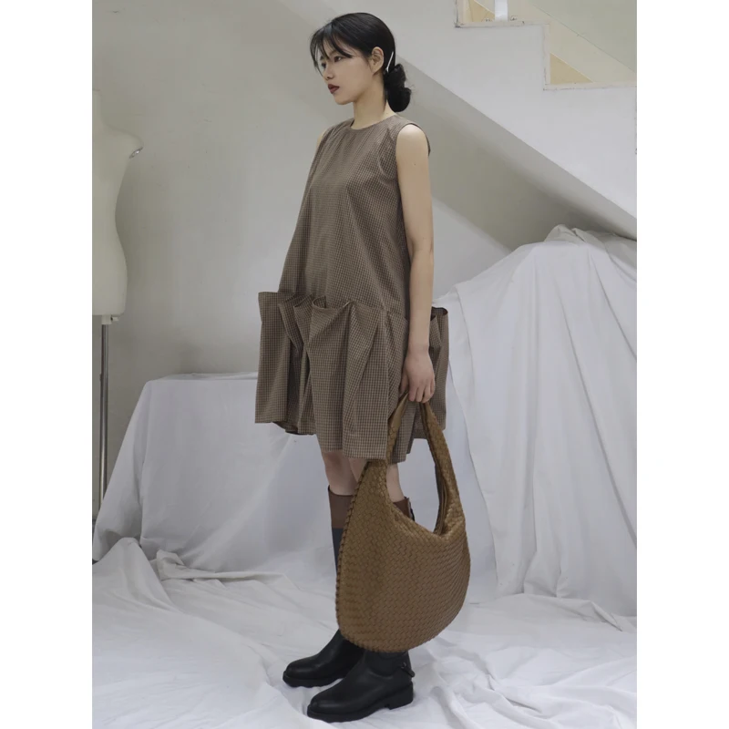 High Density Pure Cotton Brown Plaid 3D Mosaic Pleated Skirt Backless Summer Dress Women Casual Style round Neck Sleeveless
High Density Pure Cotton Brown Plaid 3D Mosaic Pleated Skirt Backless Summer Dress Women Casual Style round Neck Sleeveless