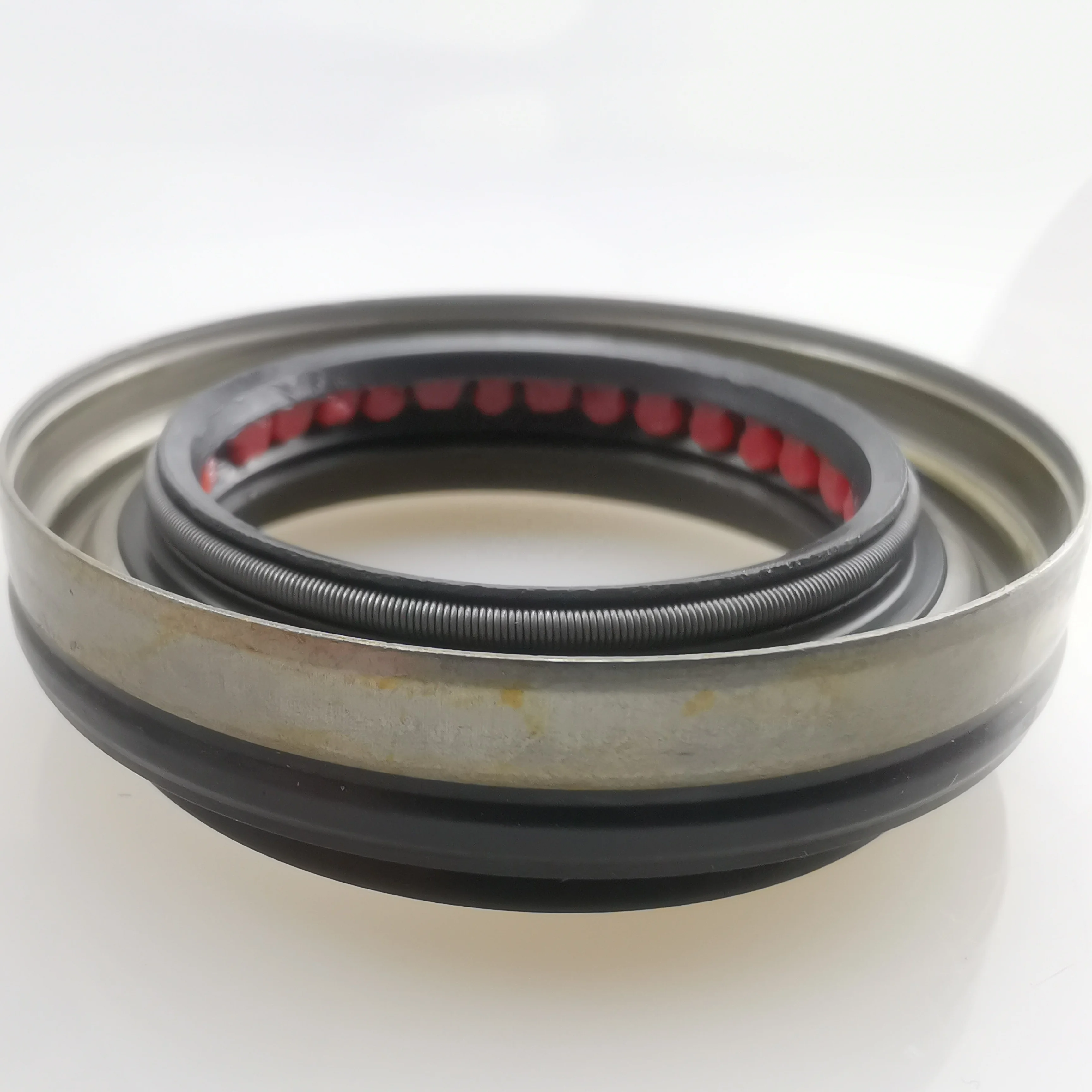 SAIC MAXUS T60 Transfer case Front Output Shaft Oil Seal C00138088
SAIC MAXUS T60 Transfer case Front Output Shaft Oil Seal C00138088